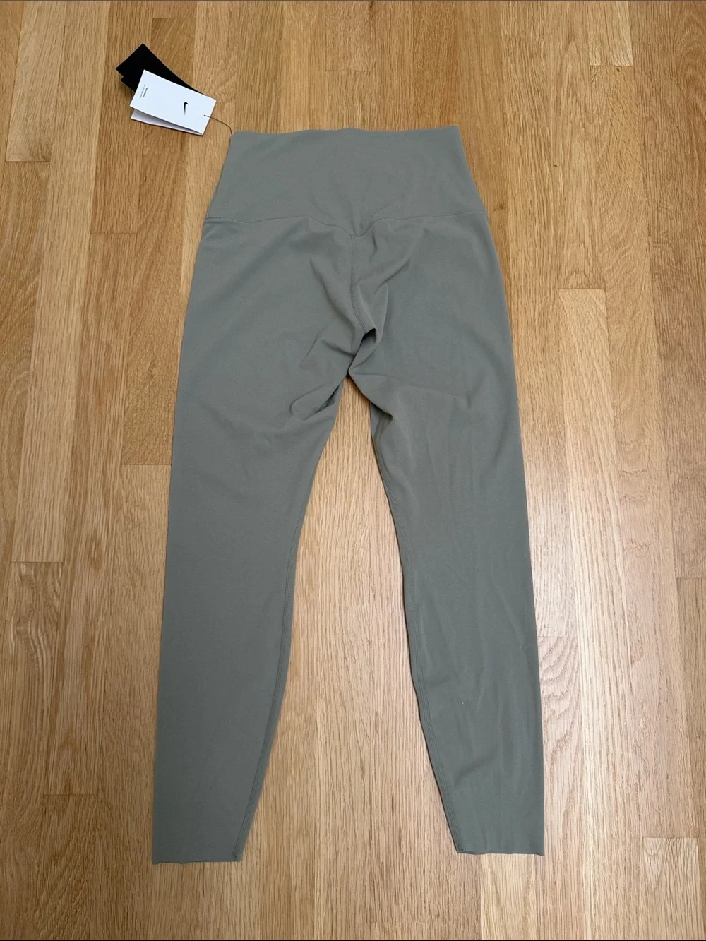 Nike Women’s Zenvy Dri-Fit Training High Rise 7/8 Length Leggings NWT Size S